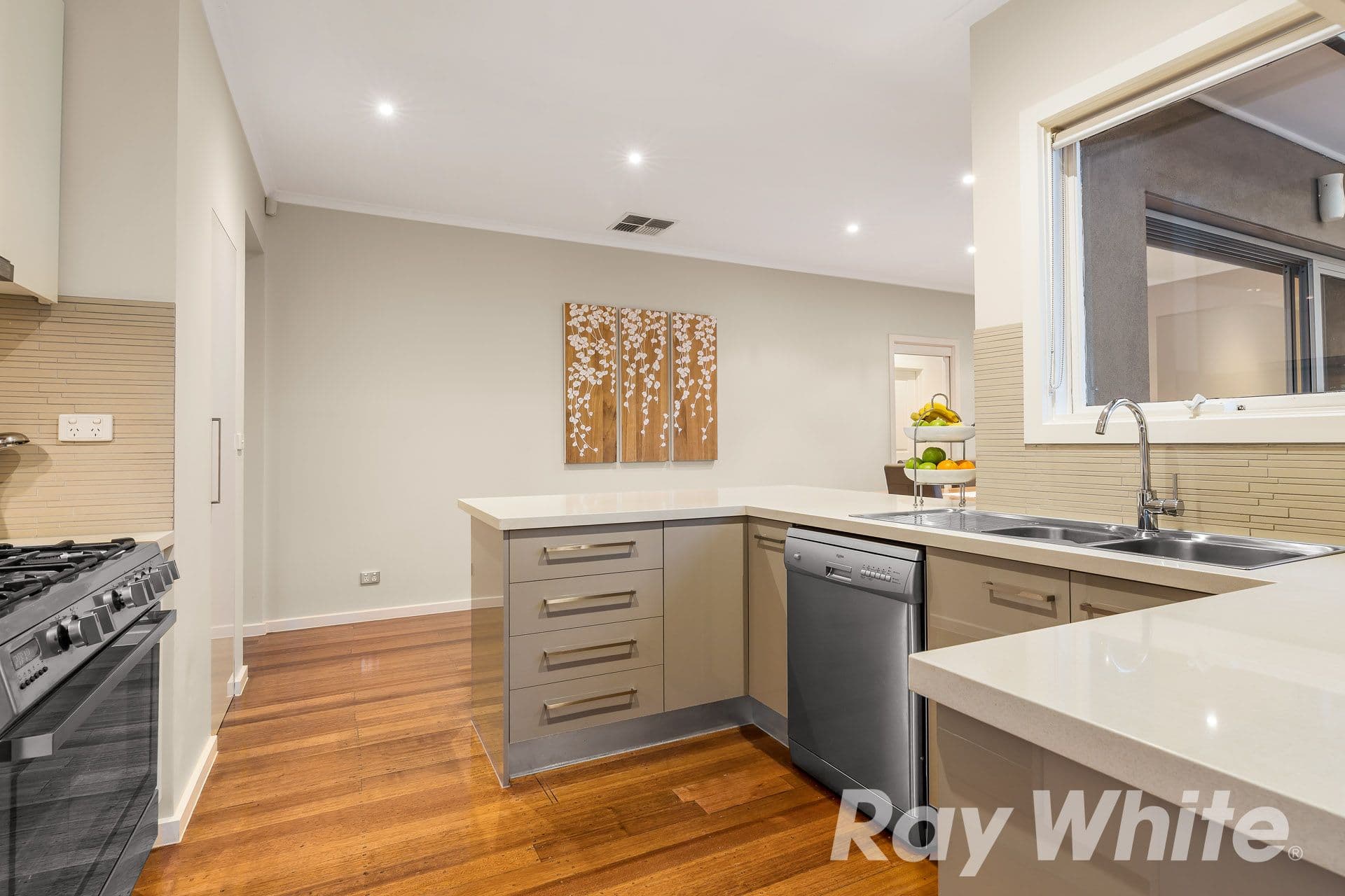 29 Thomson Drive, Rosanna VIC 3084, Rosanna - Thumbnail 5
