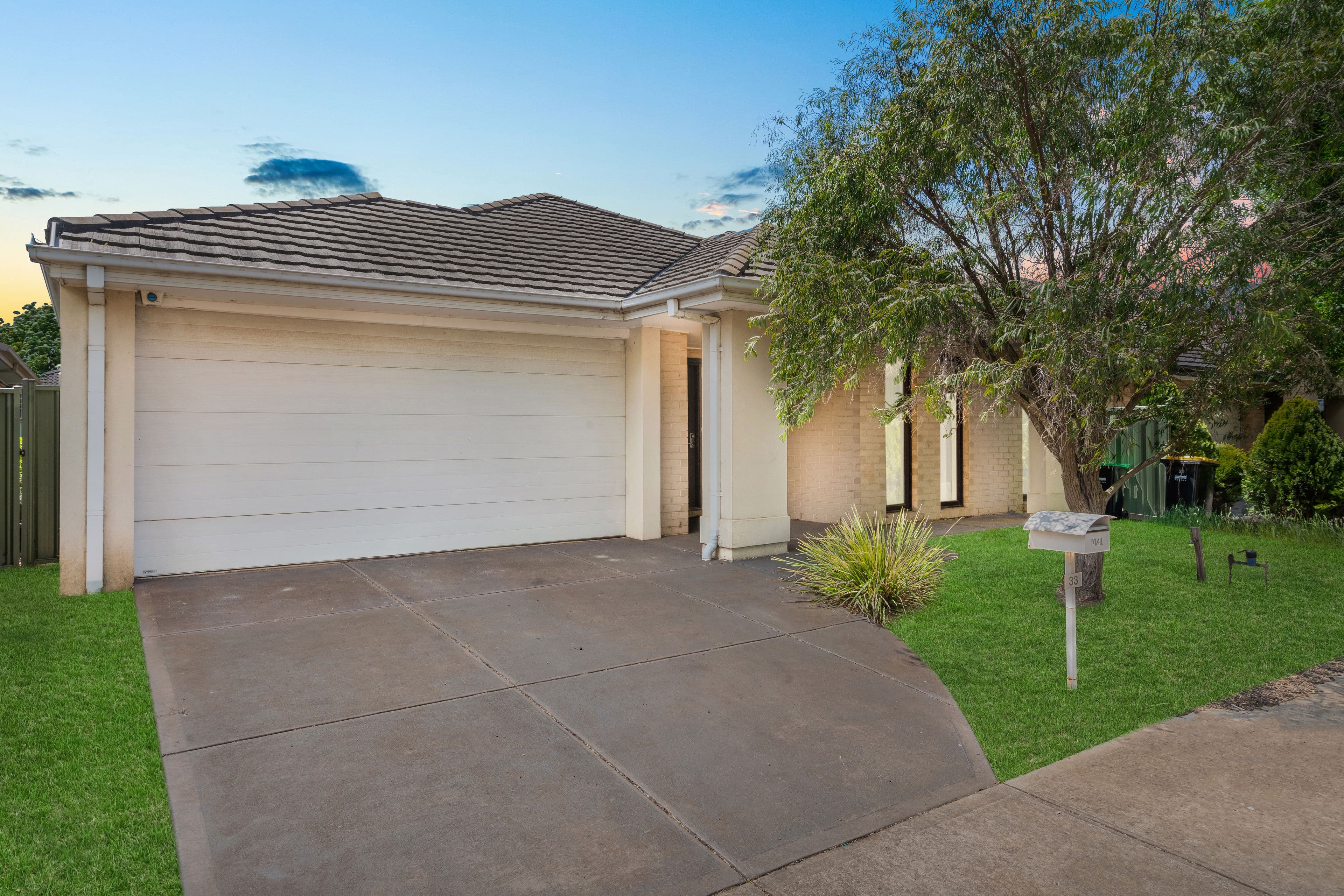 33 Dahlia Drive, Caroline Springs VIC 3023, Caroline Springs - Image 1