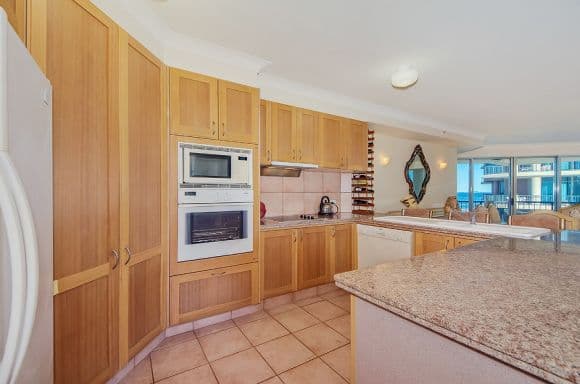43 'Oceana on Broadbeach' 100 Old Burleigh Road, BROADBEACH QLD 4218, Broadbeach - Thumbnail 5