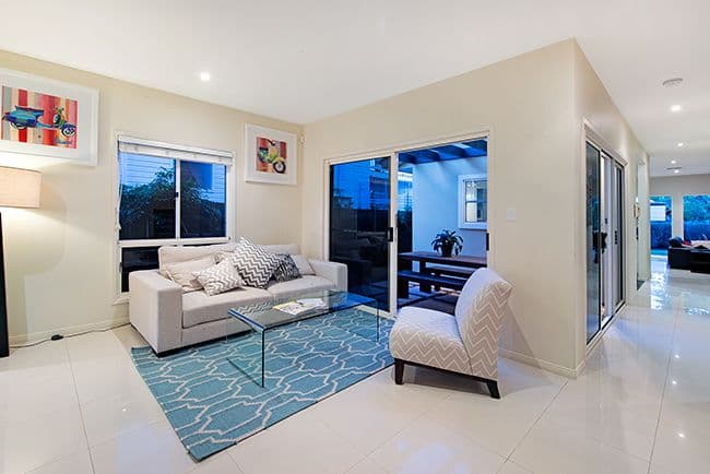 27 Landsdowne Street, COORPAROO QLD 4151, Coorparoo - Thumbnail 2