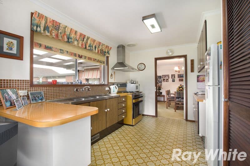 11 Savage Street, PAKENHAM VIC 3810, Pakenham - Thumbnail 4