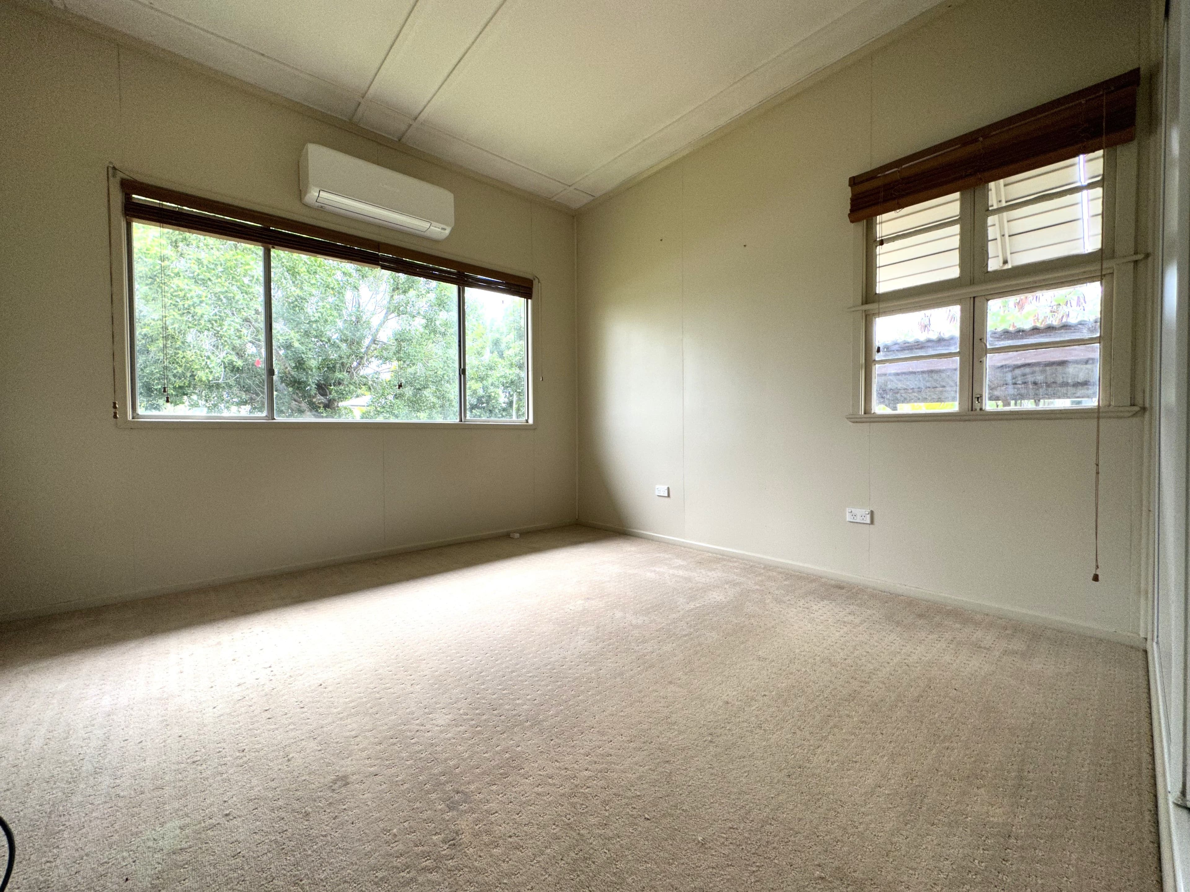 14 Rosella Street, Longreach QLD 4730, Longreach - Thumbnail 4