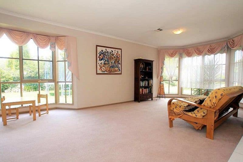 12 Roxanne Close, SCORESBY VIC 3179, Scoresby - Thumbnail 4