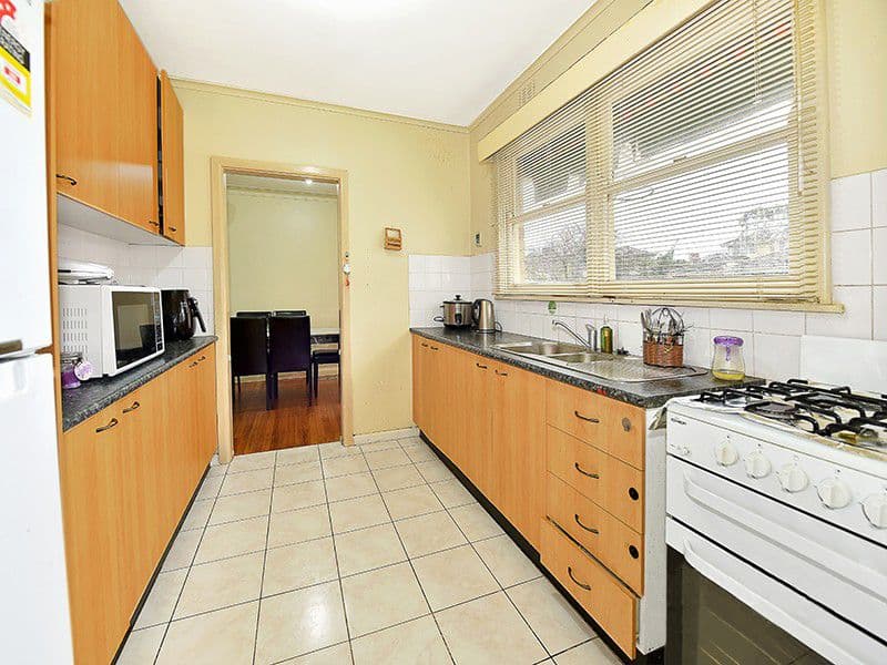25 Burns Avenue, Clayton South VIC 3169, Clayton South - Thumbnail 3