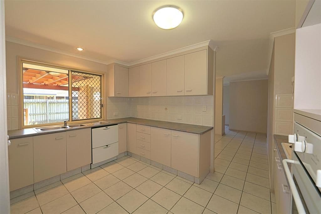 15 Chancellor  Drive, AVENELL HEIGHTS QLD 4670, Avenell Heights - Thumbnail 2