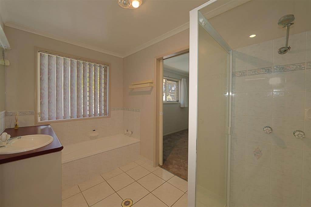 15 Chancellor  Drive, AVENELL HEIGHTS QLD 4670, Avenell Heights - Thumbnail 3