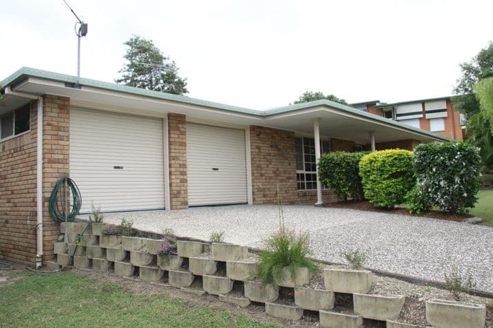 29 Edward Street, BOYNE ISLAND QLD 4680, Boyne Island - Thumbnail 2