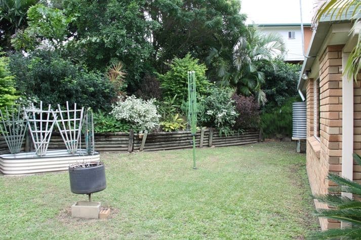 29 Edward Street, BOYNE ISLAND QLD 4680, Boyne Island - Thumbnail 6