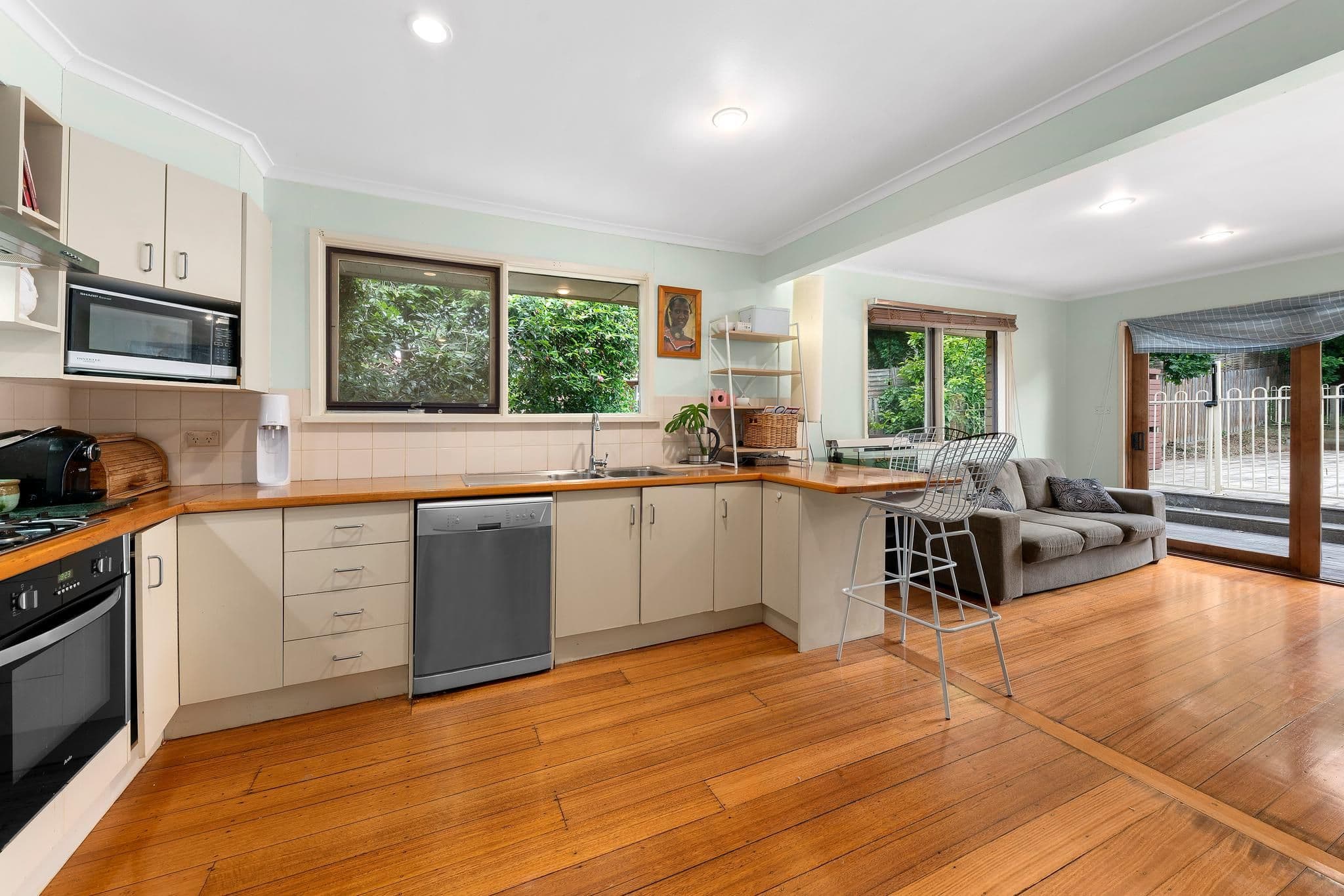 27 McGhee Avenue, Mitcham VIC 3132, Mitcham - Thumbnail 4