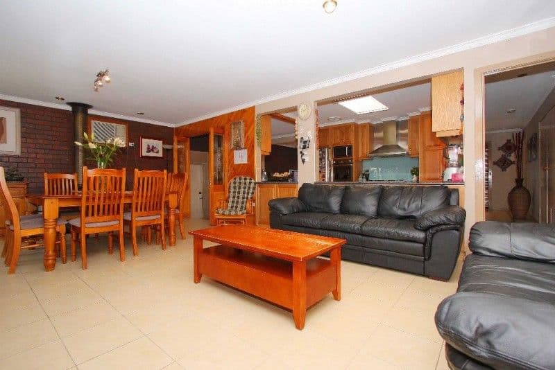 13 Hermitage Crescent, BUNDOORA VIC 3083, Bundoora - Thumbnail 3
