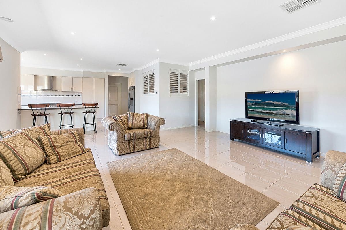 3 Moonlight Rise, Cranbourne East VIC 3977, Cranbourne East - Thumbnail 5