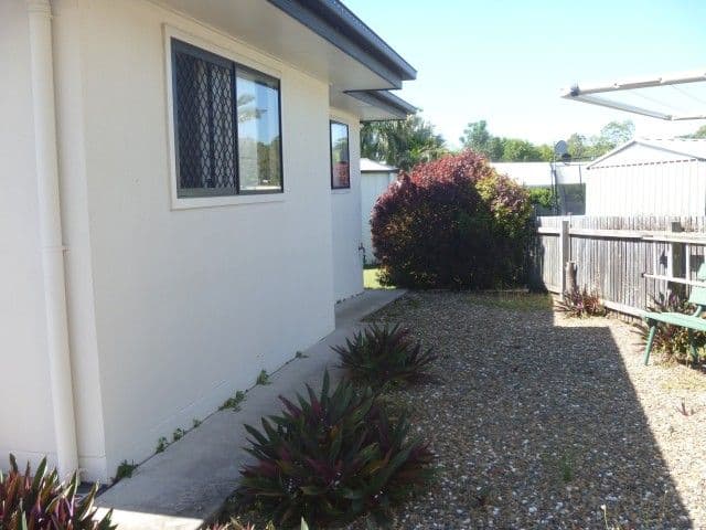 5 Tinaroo Court, CLINTON QLD 4680, Clinton - Thumbnail 4