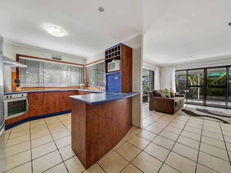 126 Acanthus Avenue, Burleigh Waters QLD 4220, Burleigh Waters - Thumbnail 8