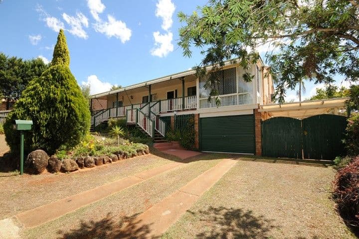 5 Reisling Court, WILSONTON HEIGHTS QLD 4350, Wilsonton Heights - Thumbnail 2