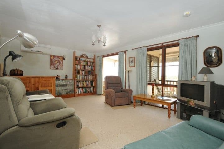 5 Reisling Court, WILSONTON HEIGHTS QLD 4350, Wilsonton Heights - Thumbnail 4