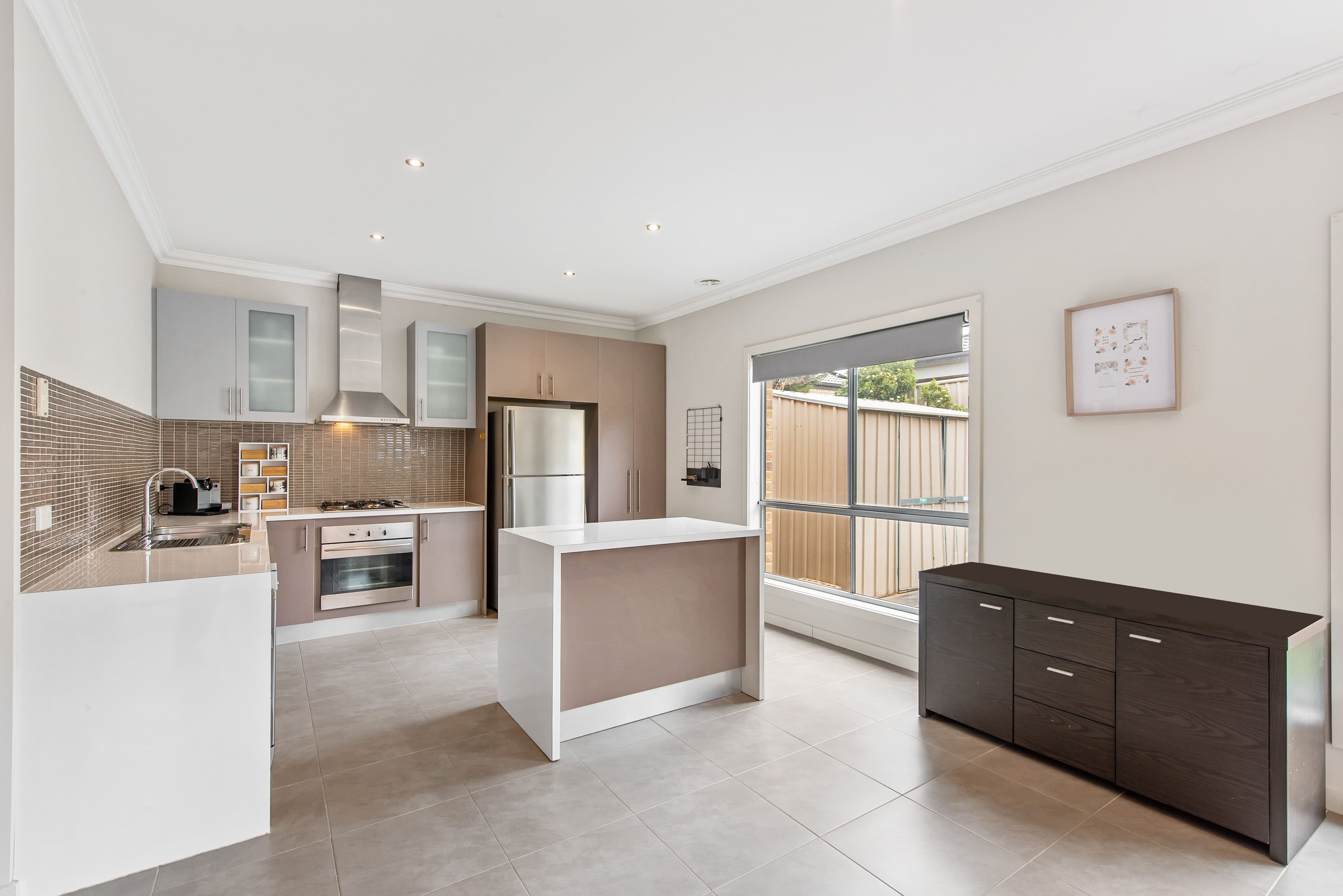 91 Oakview Parade, Caroline Springs VIC 3023, Caroline Springs - Thumbnail 3