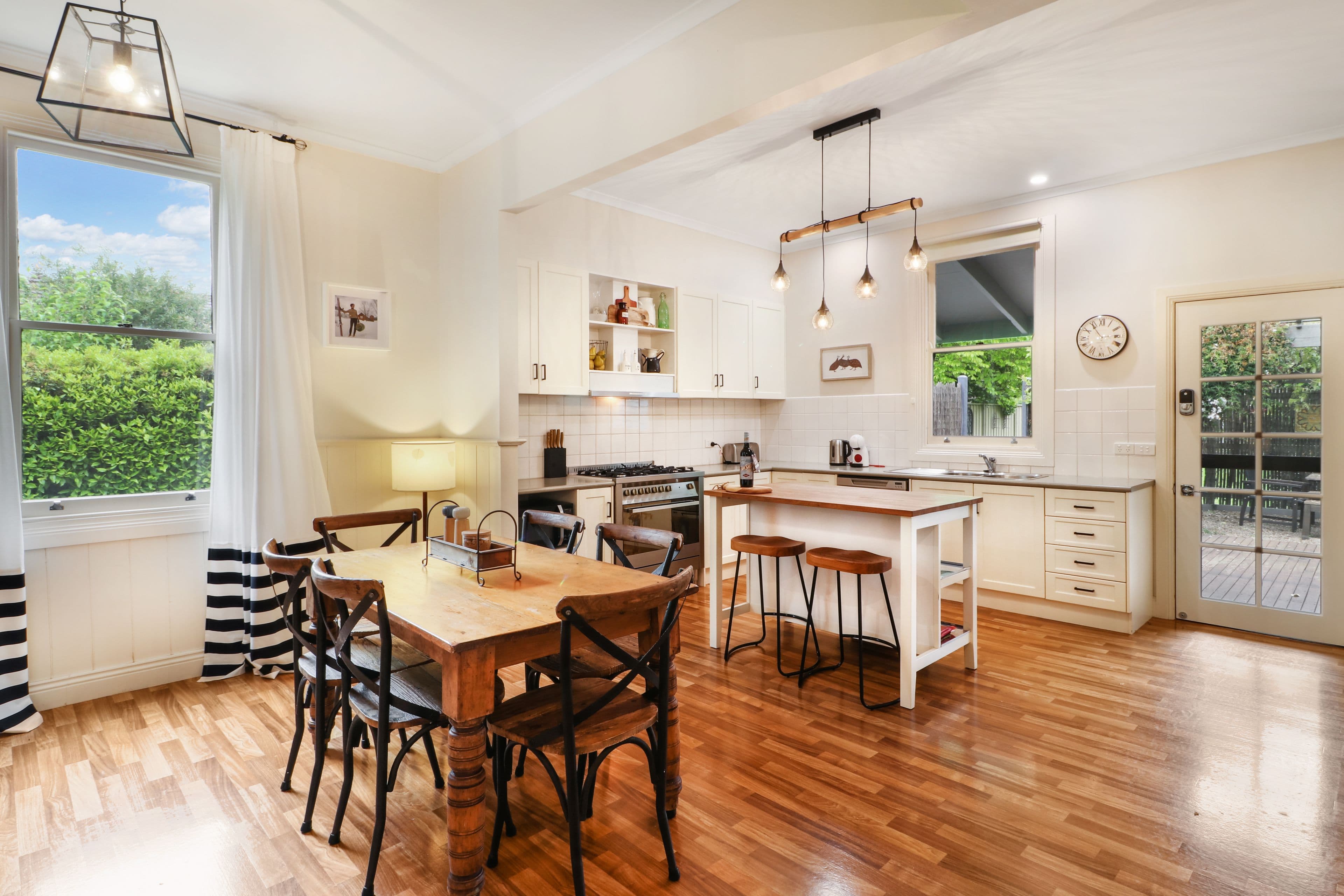9 The Parade, Mansfield VIC 3722, Mansfield - Thumbnail 2