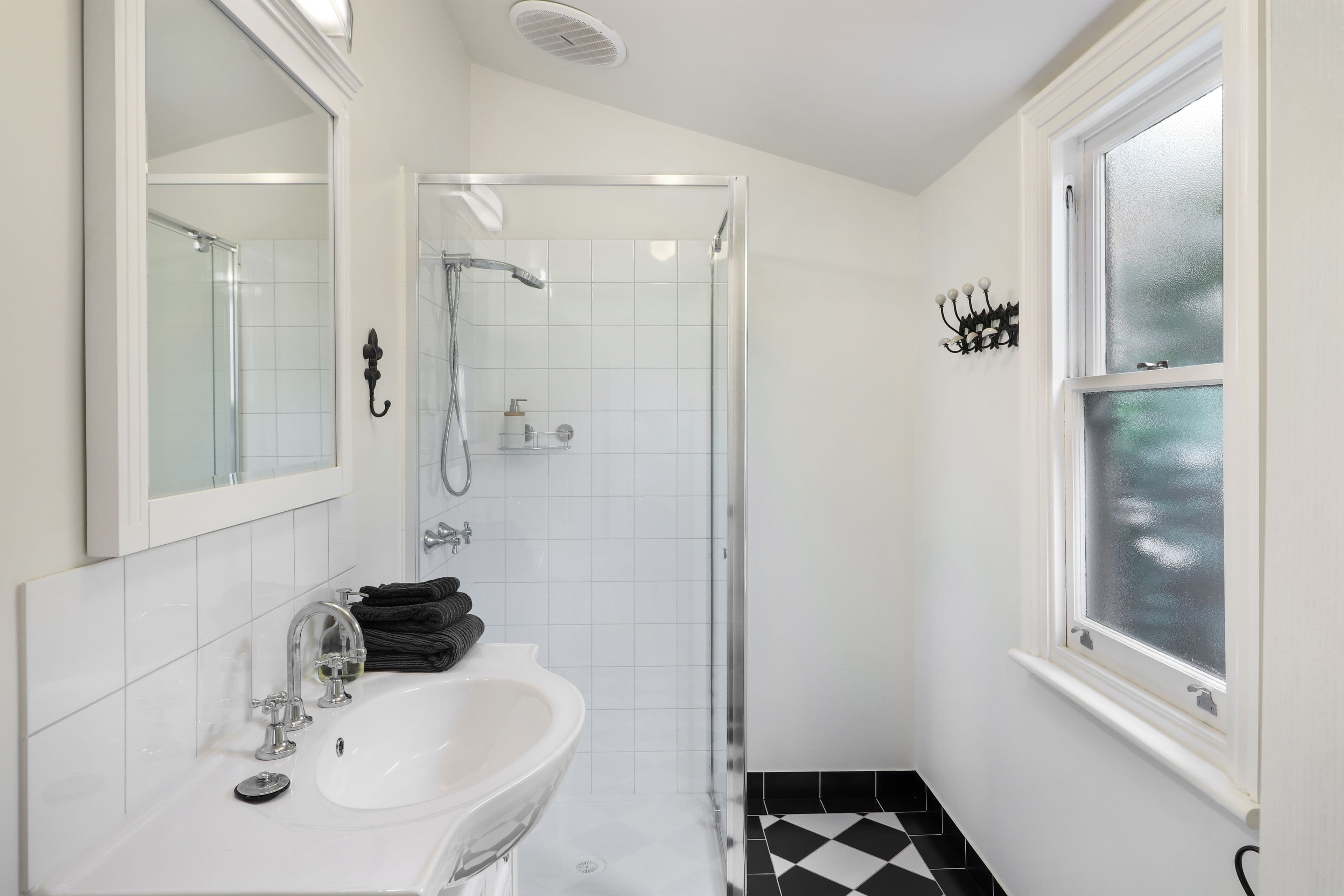 9 The Parade, Mansfield VIC 3722, Mansfield - Thumbnail 8