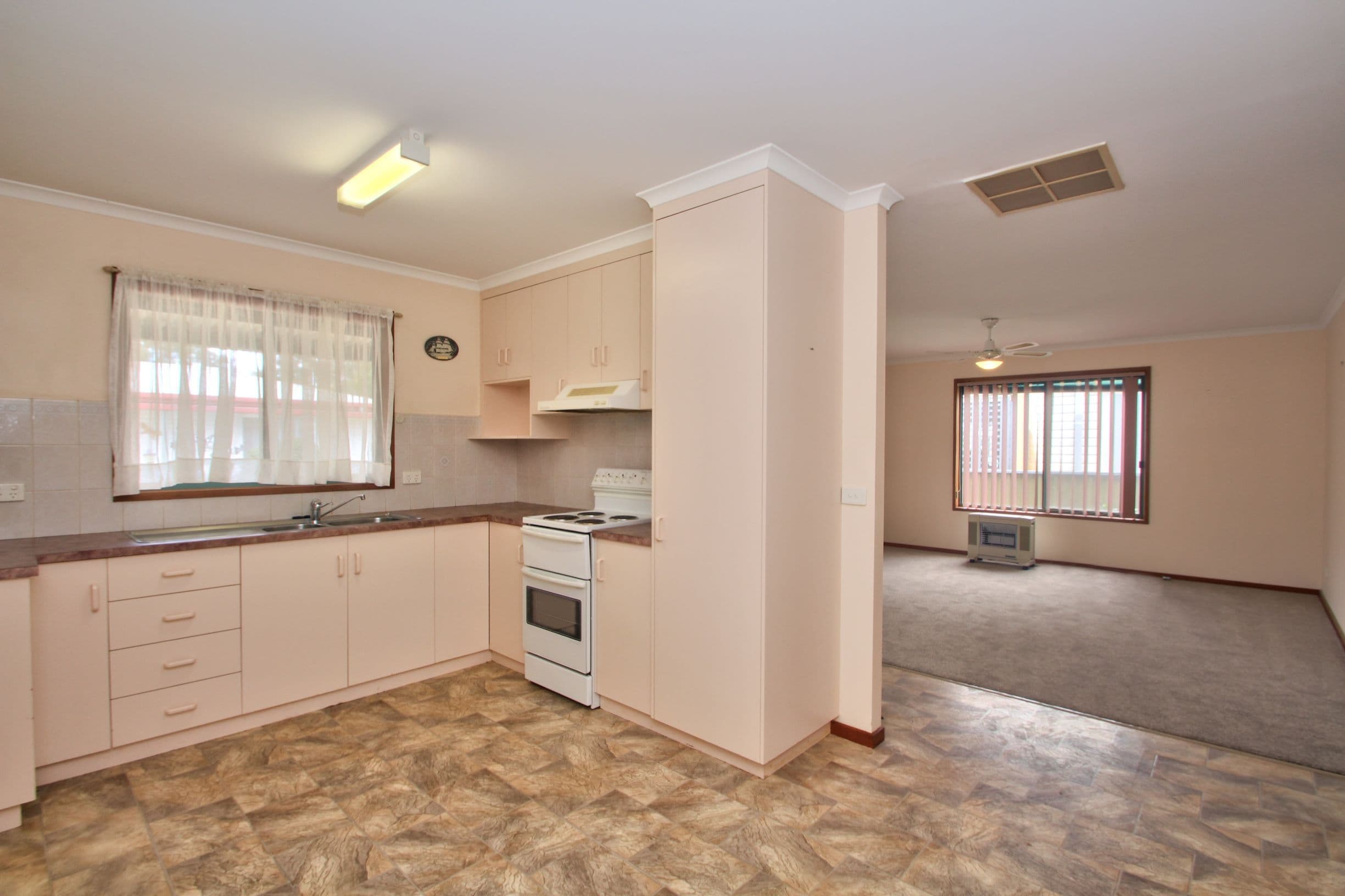 9 Gumview Court, Cobram VIC 3644, Cobram - Thumbnail 3