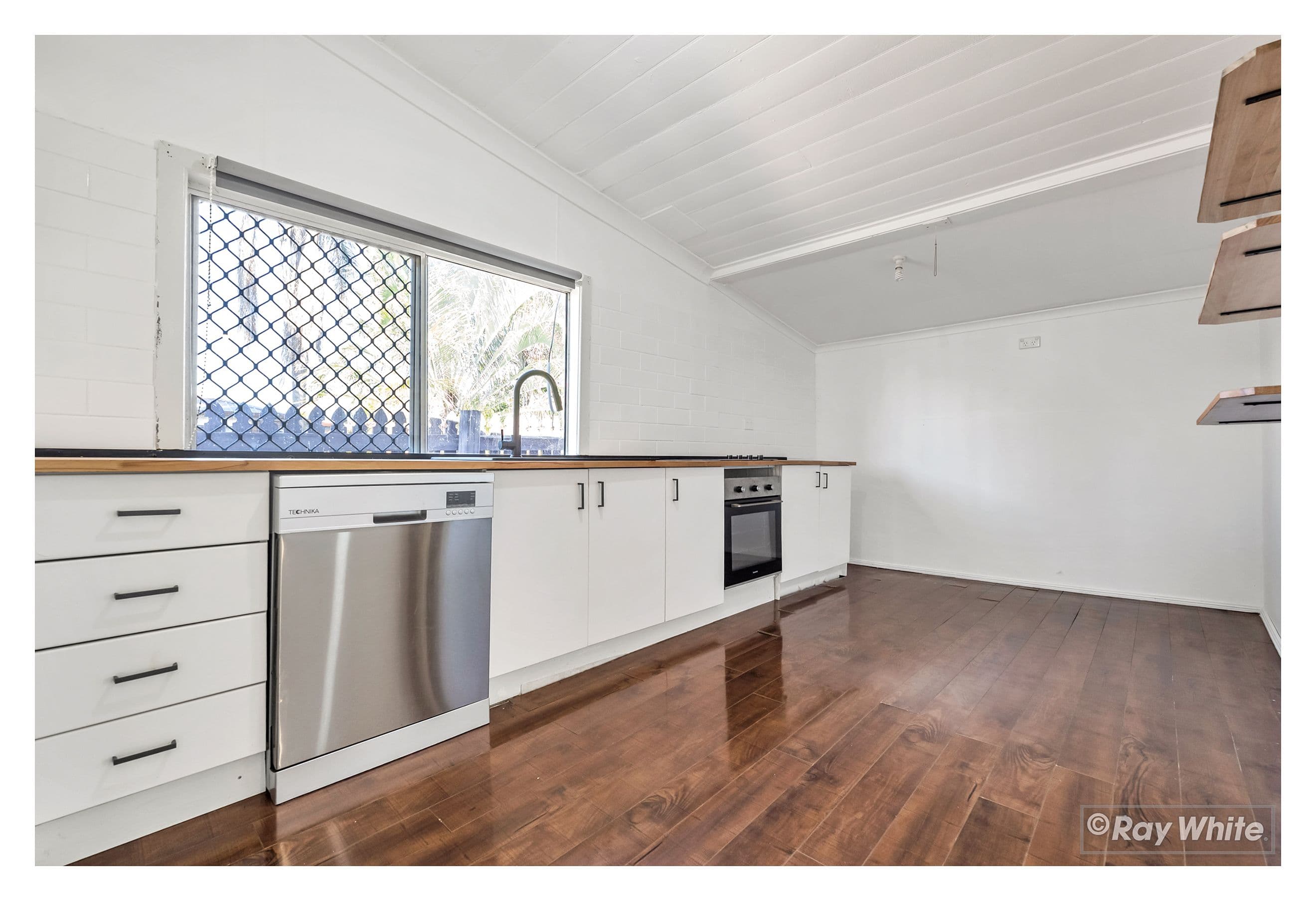 11 Macdonald Street, Allenstown QLD 4700, Allenstown - Thumbnail 4