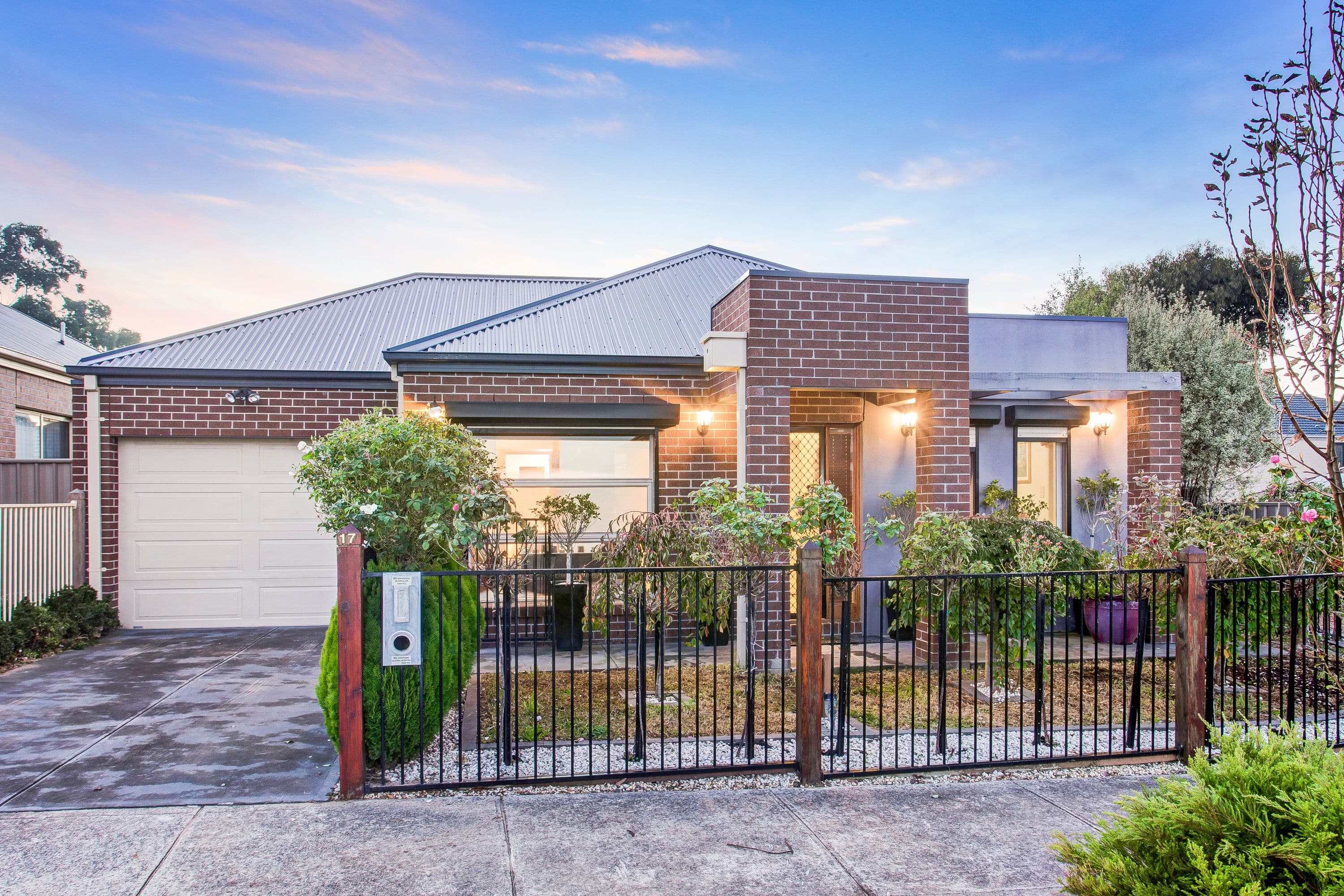 17 Jirrahlinga Terrace, Craigieburn VIC 3064, Craigieburn - Image 1