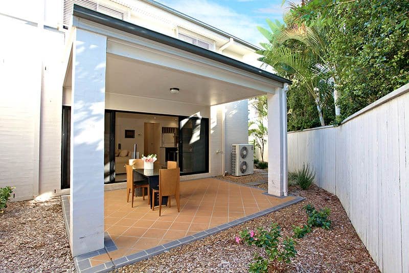 18 Augusta Crescent, MOUNT OMMANEY QLD 4074, Mount Ommaney - Thumbnail 6