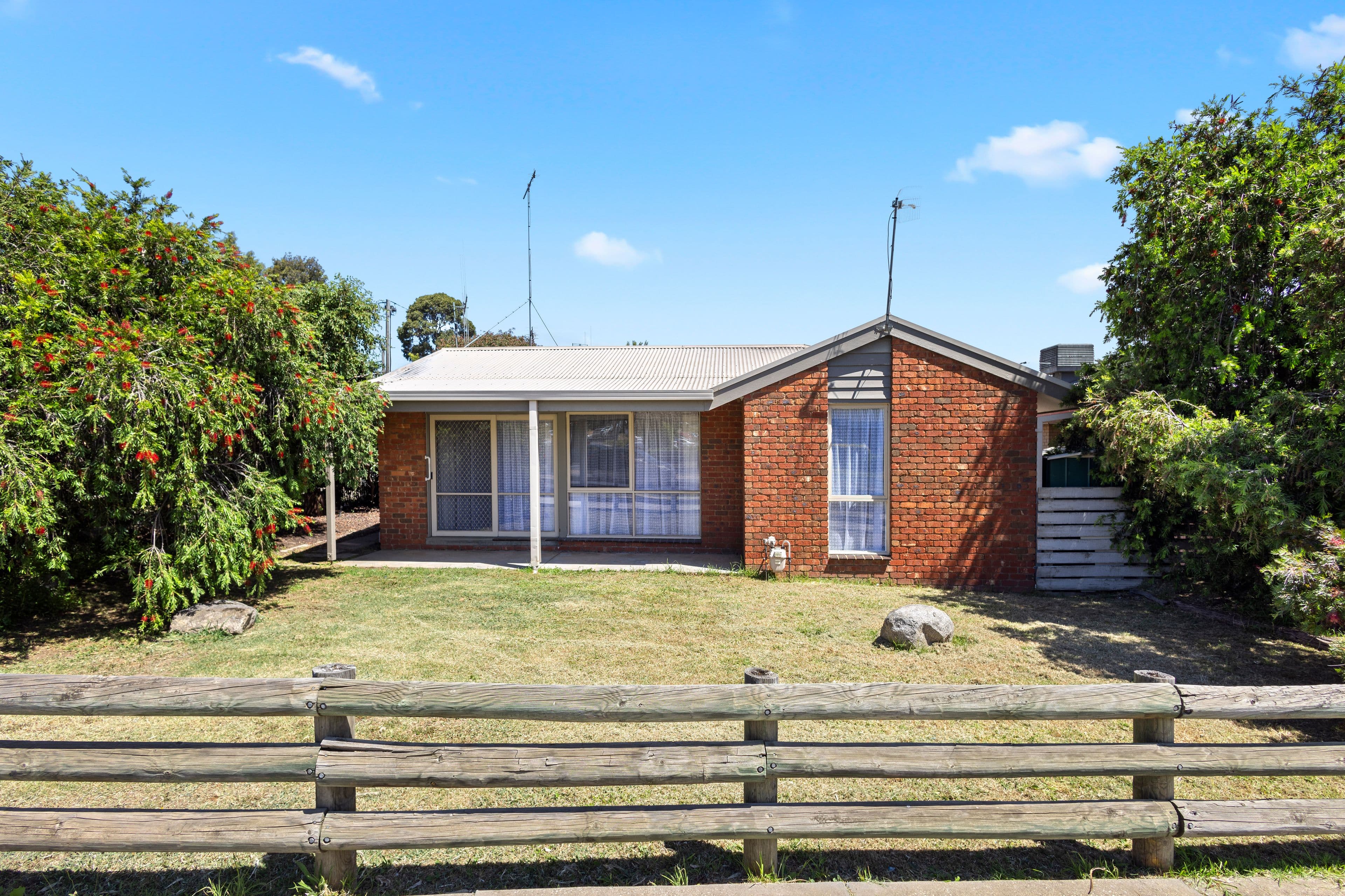 100 Edwards Road, Kennington VIC 3550, Kennington - Image 1