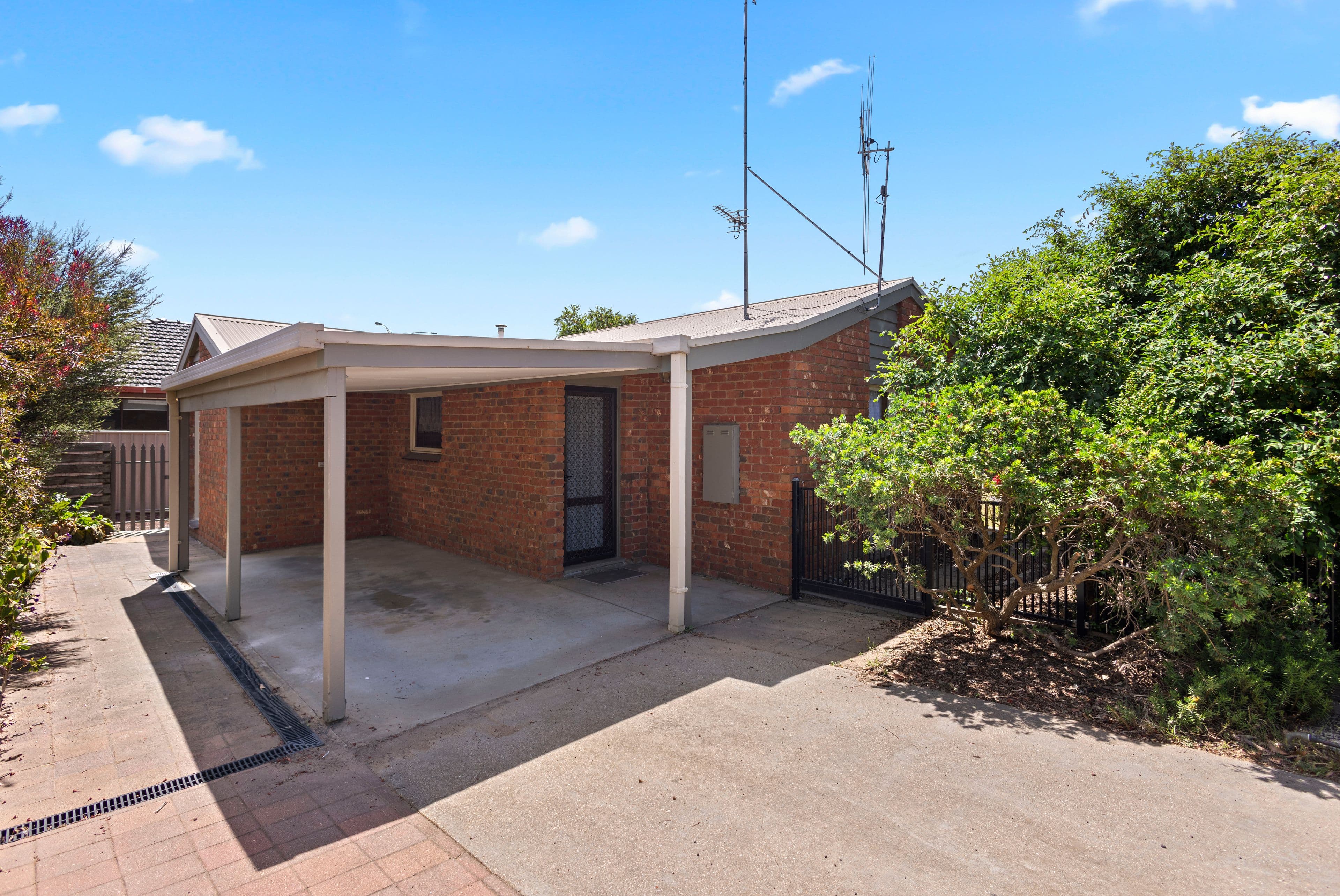 100 Edwards Road, Kennington VIC 3550, Kennington - Thumbnail 2