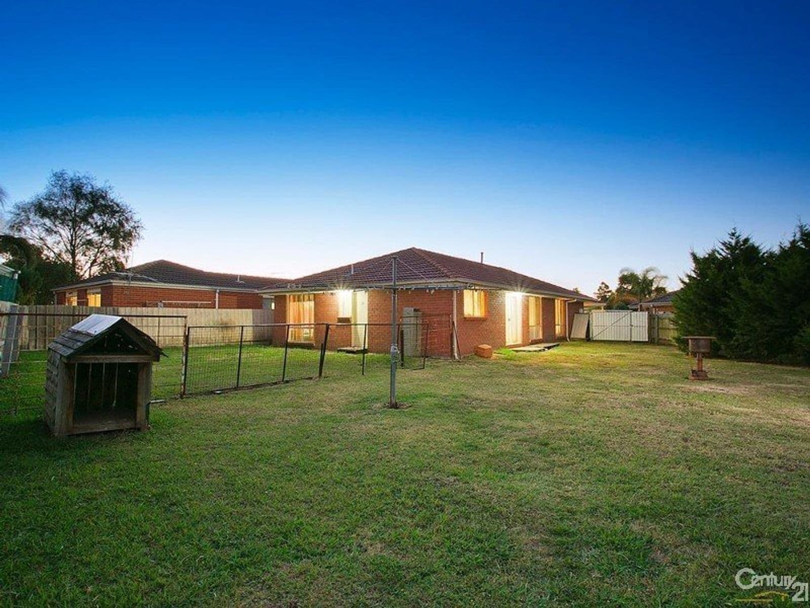 7 Isaac Court, Cranbourne West - Thumbnail 3