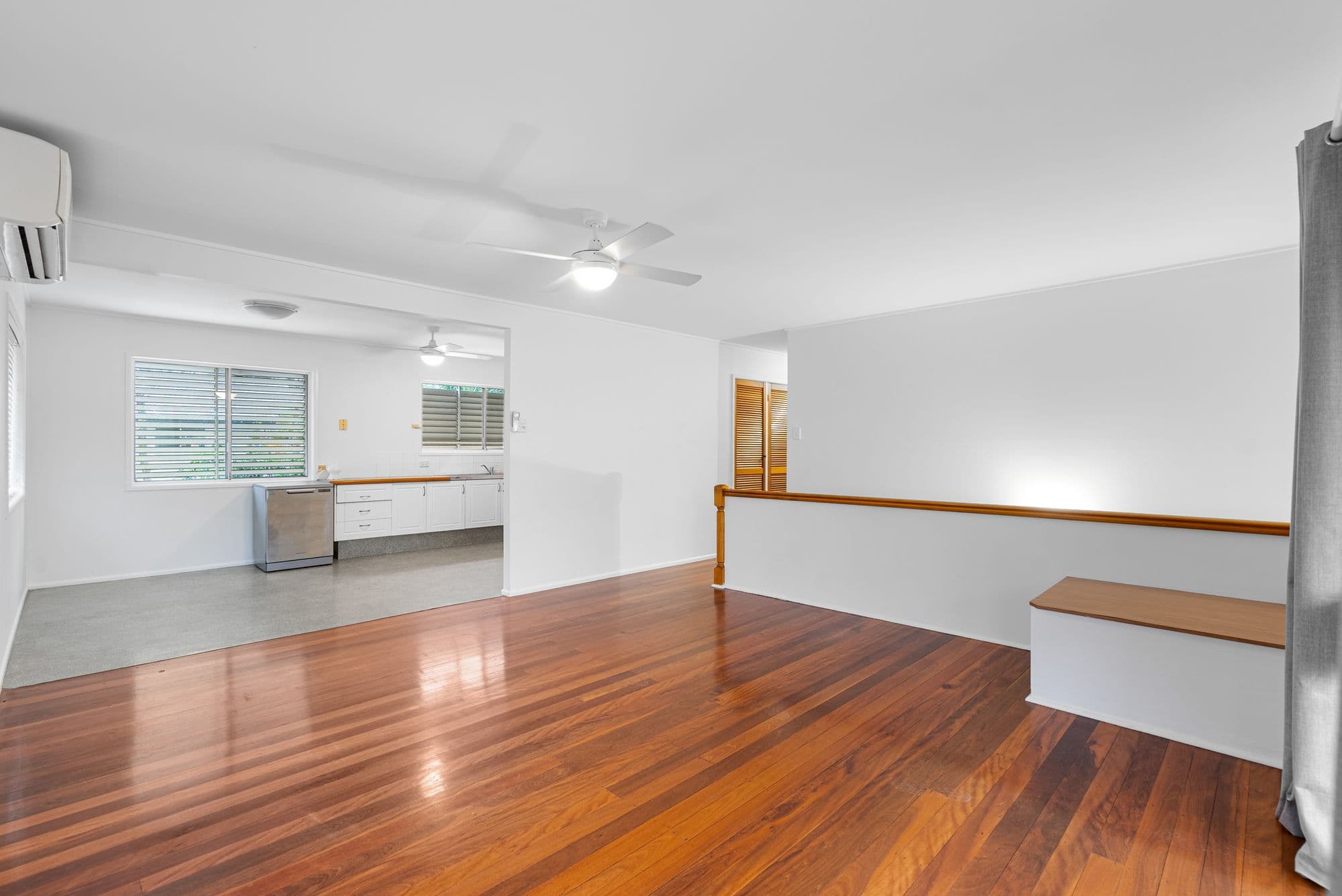 8 CROWNDALE Street, Wavell Heights QLD 4012, Wavell Heights - Thumbnail 3