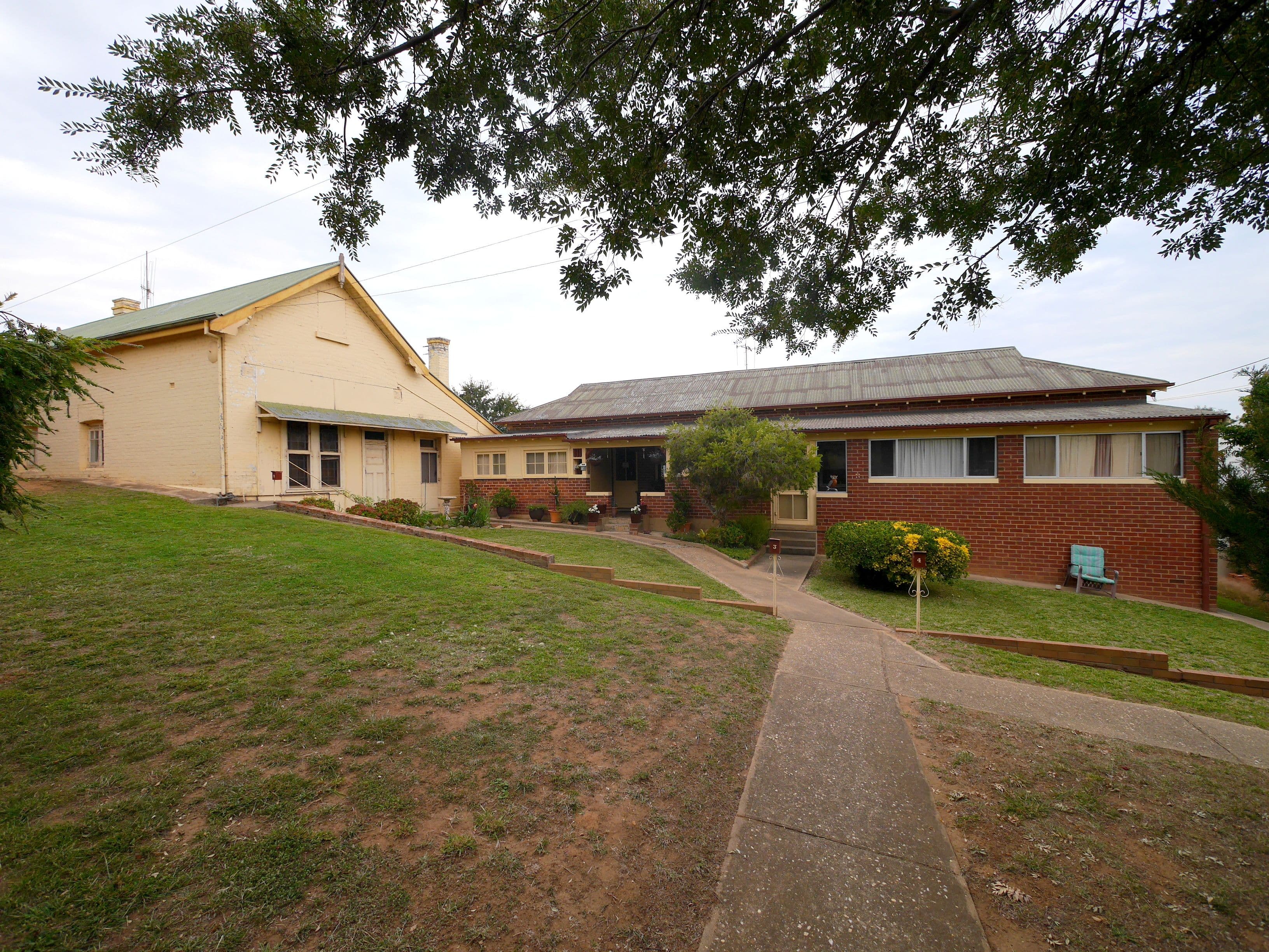 15 College Drive, Cowra - Image 1