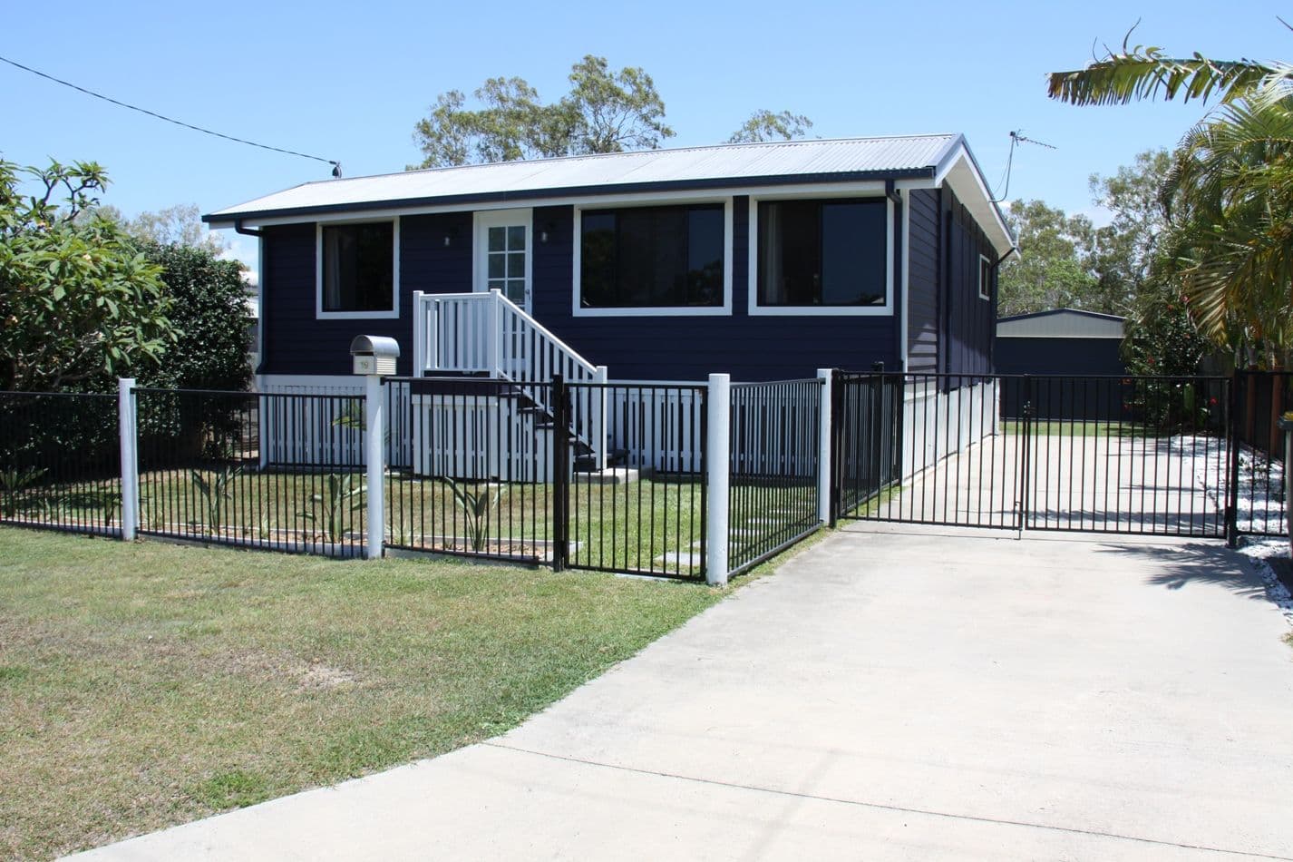 19 Orana Avenue, Boyne Island QLD 4680, Boyne Island - Image 1