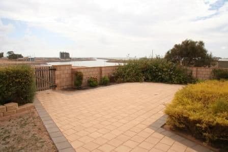 7 Gilmore Crescent, WALLAROO SA 5556, Wallaroo - Thumbnail 2