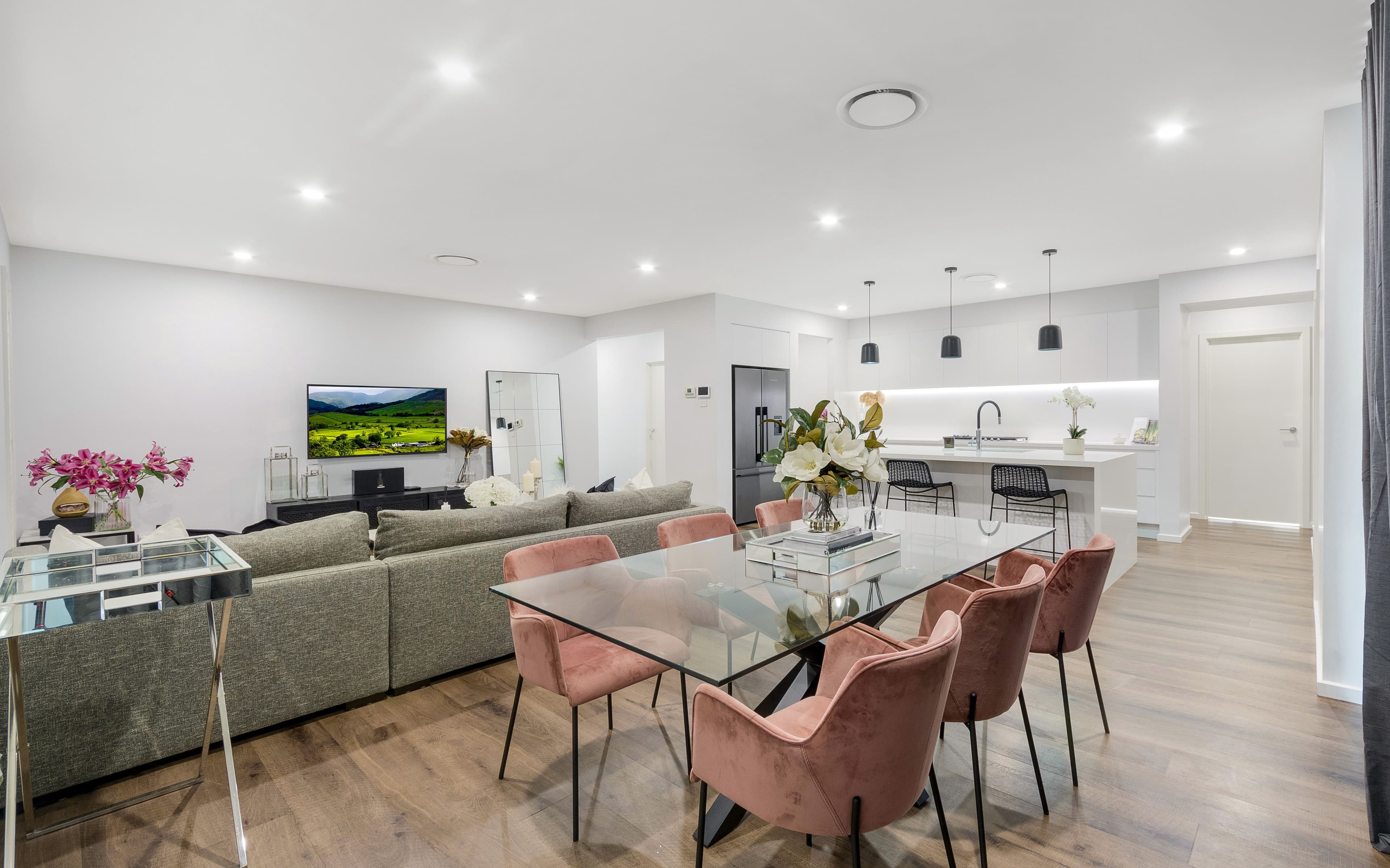 1252 Leggetts Drive, Mount Vincent, Denham Court - Thumbnail 7