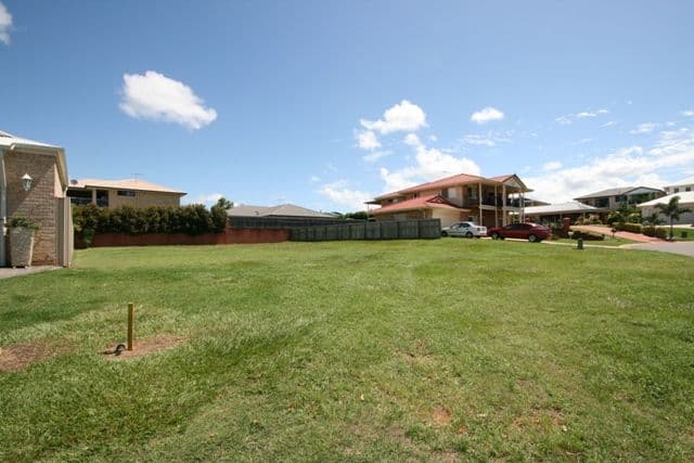 8 Newcomb Court, REDLAND BAY QLD 4165, Redland Bay - Thumbnail 2