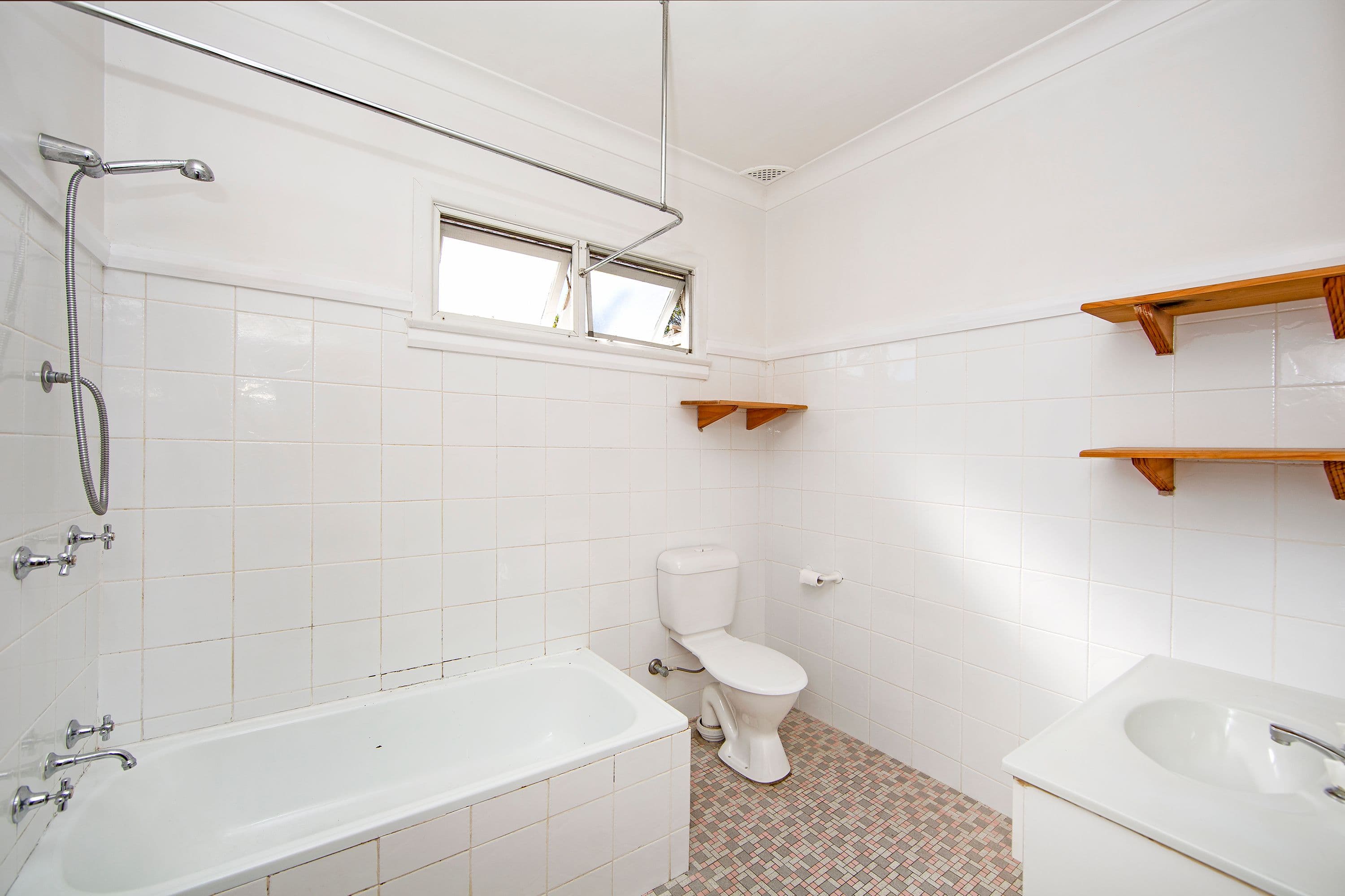 31 Scenic Drive, Budgewoi NSW 2262, Budgewoi - Thumbnail 4