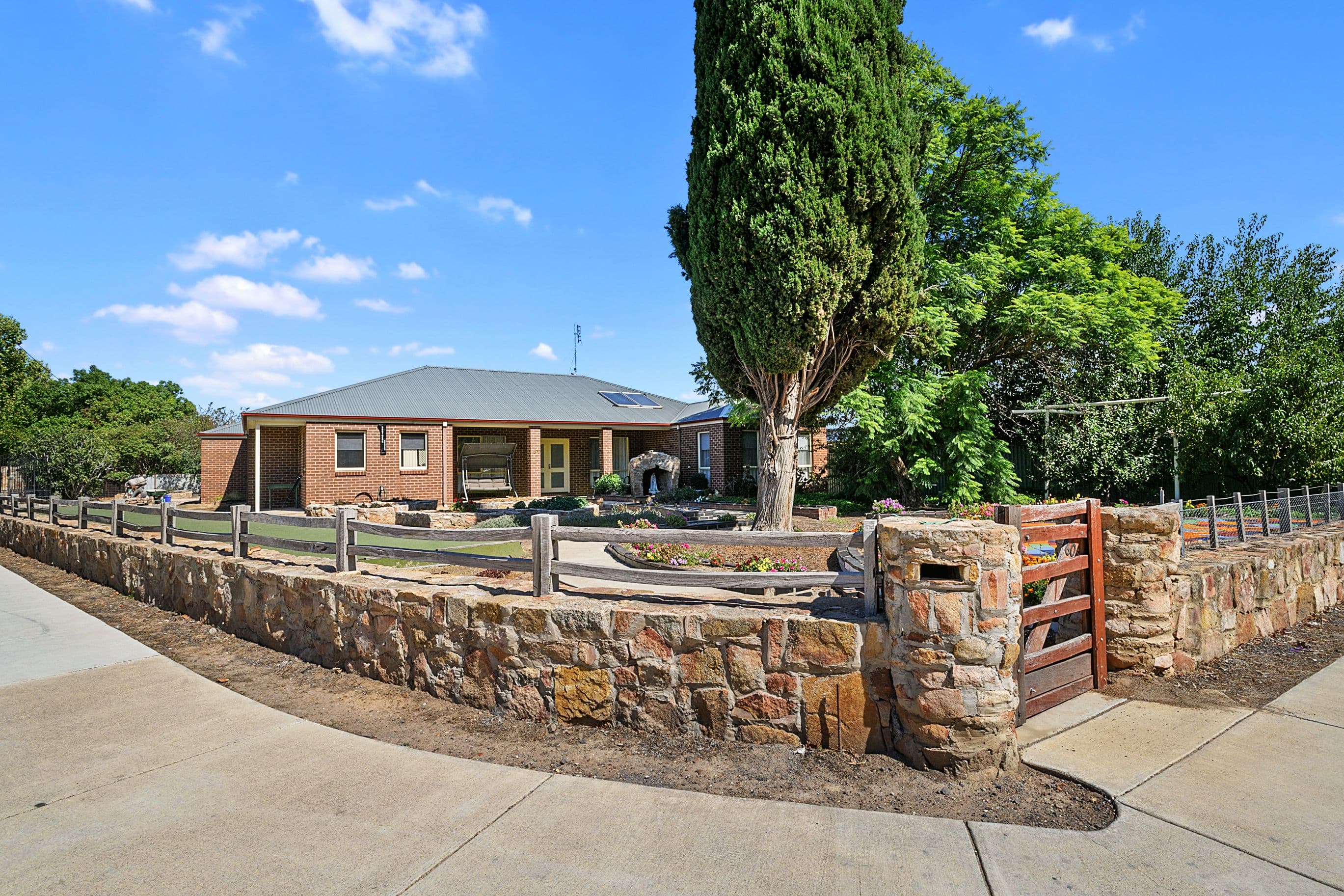 60 Kirkland Avenue, Euroa VIC 3666, Euroa - Image 1