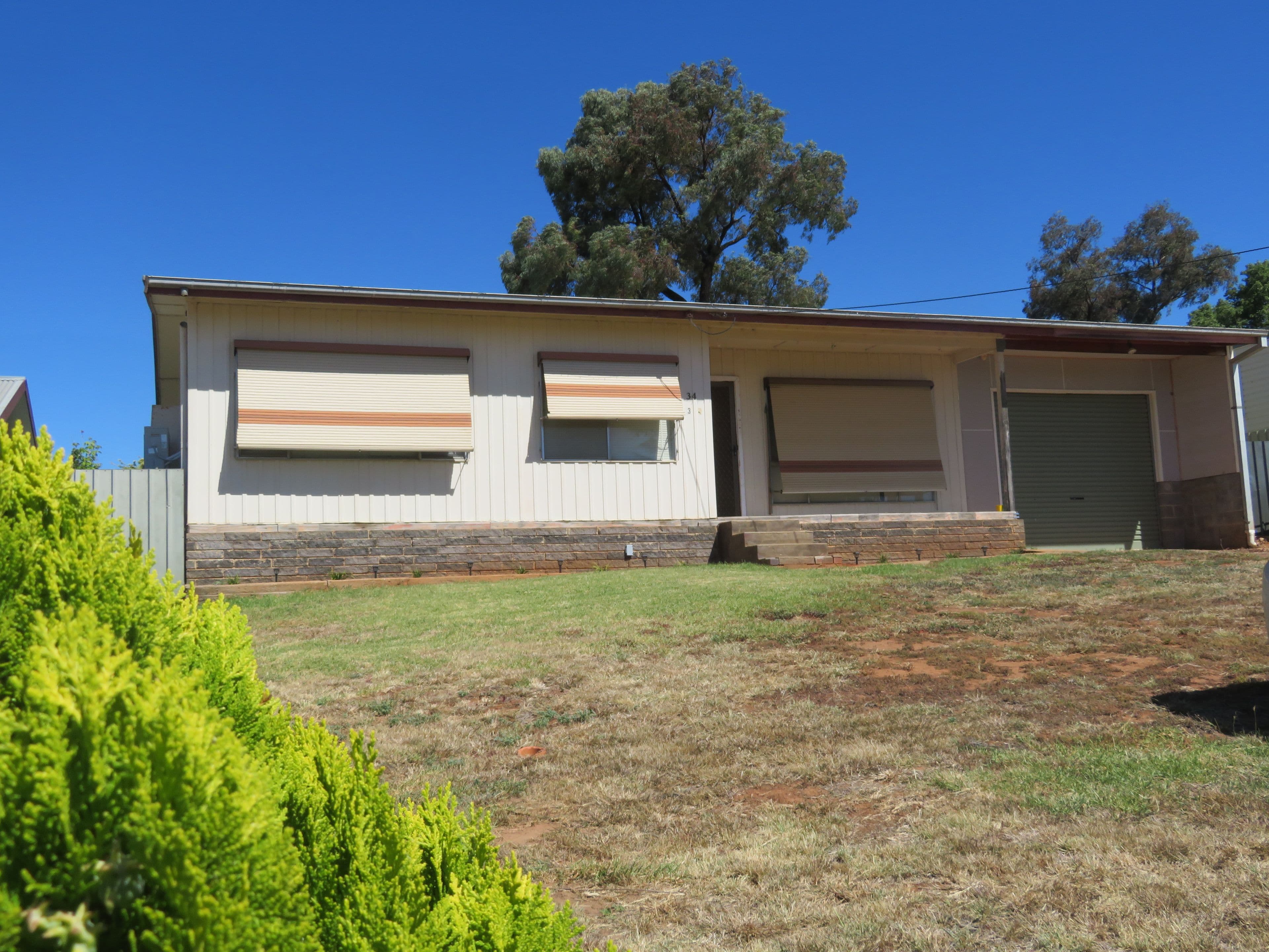 34 Eagle Street, Gundagai NSW 2722, Gundagai - Image 1