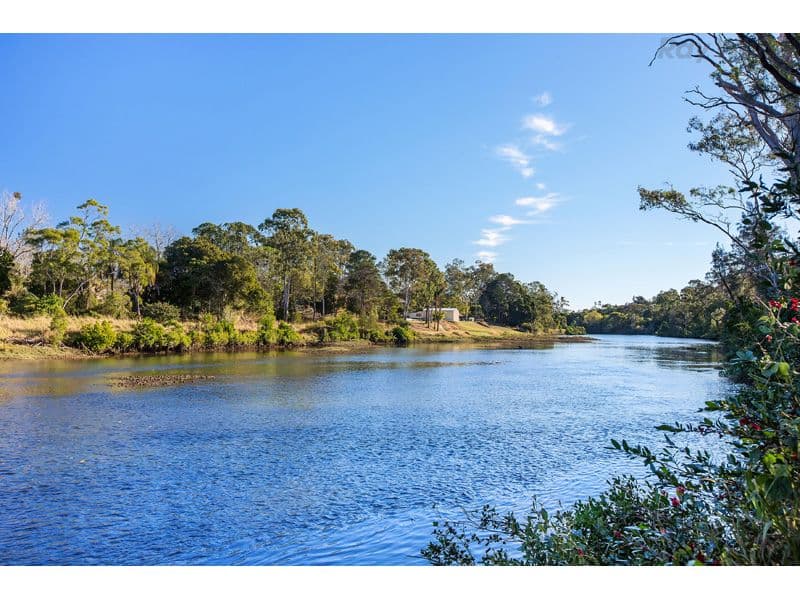 21 Carmody Court, PETRIE QLD 4502, Petrie - Thumbnail 5