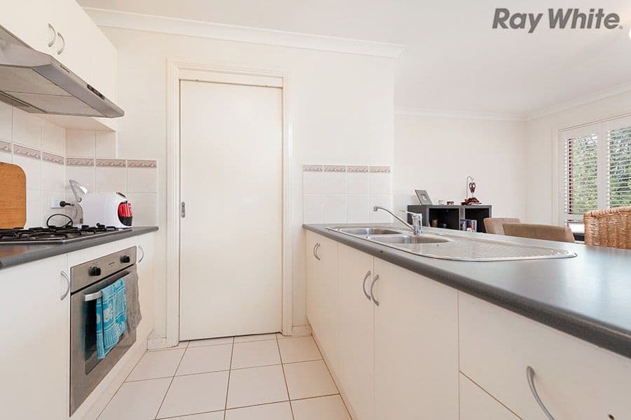 5 Lomandra Bowl, Melton West VIC 3337, Melton West - Thumbnail 2