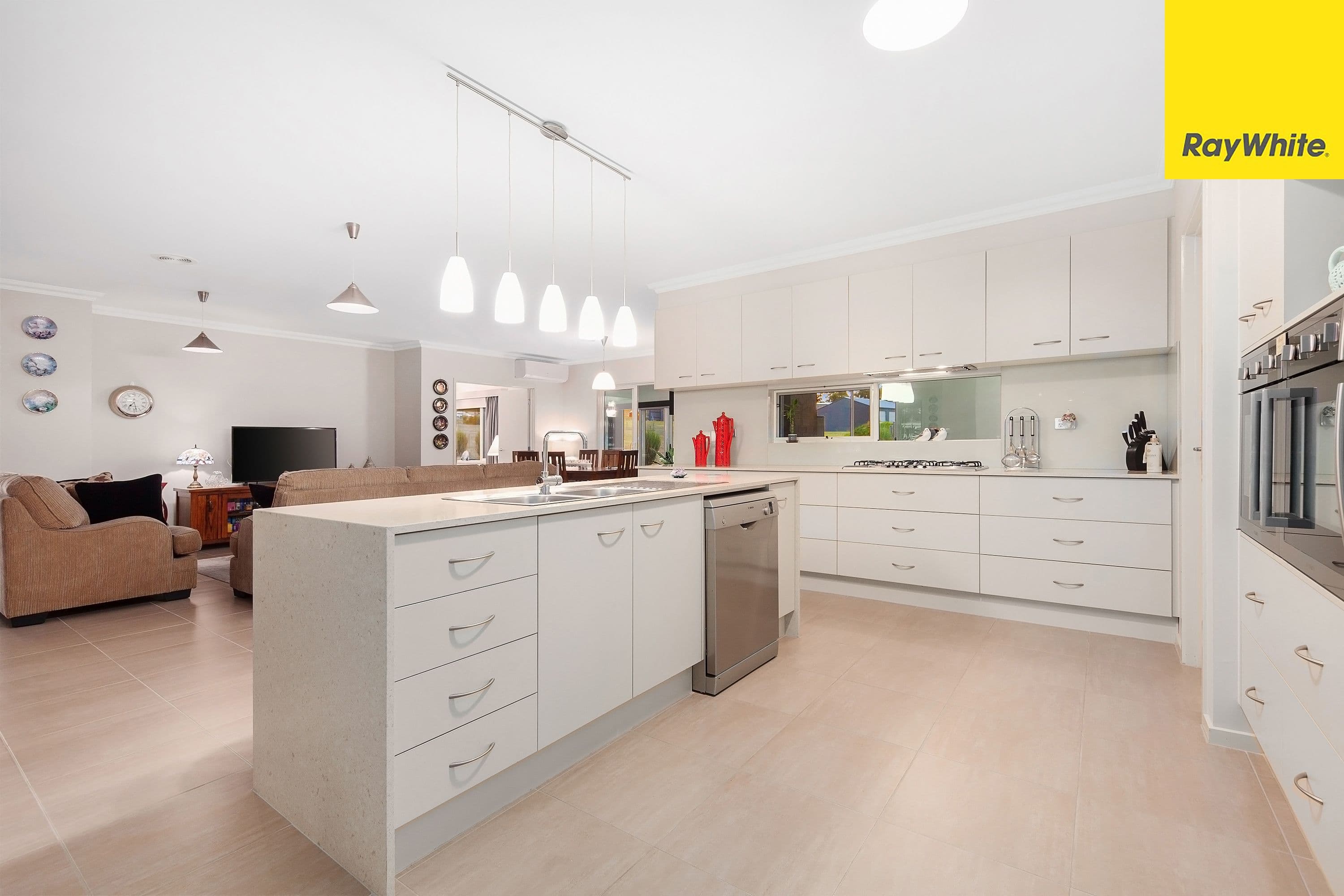 17 Amberley Drive, Drouin VIC 3818, Drouin - Thumbnail 5