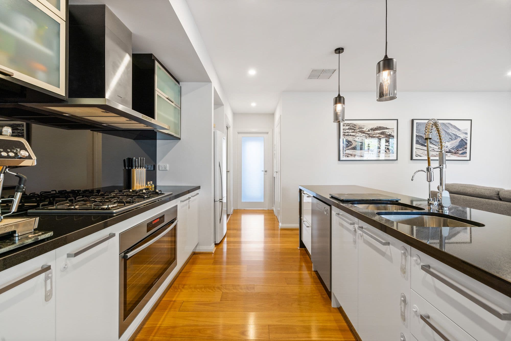 17 Yaleri Rise, Werribee VIC 3030, Werribee - Thumbnail 4