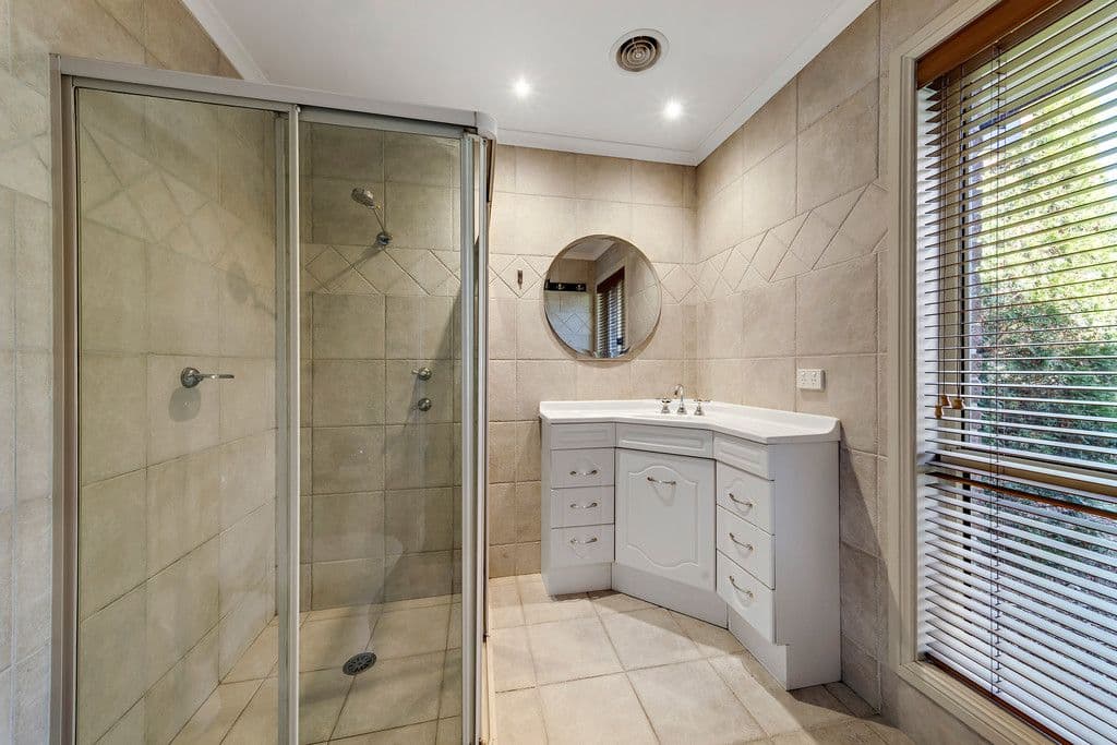 2 Warburton Street, Narrabundah ACT 2604, Narrabundah - Thumbnail 7