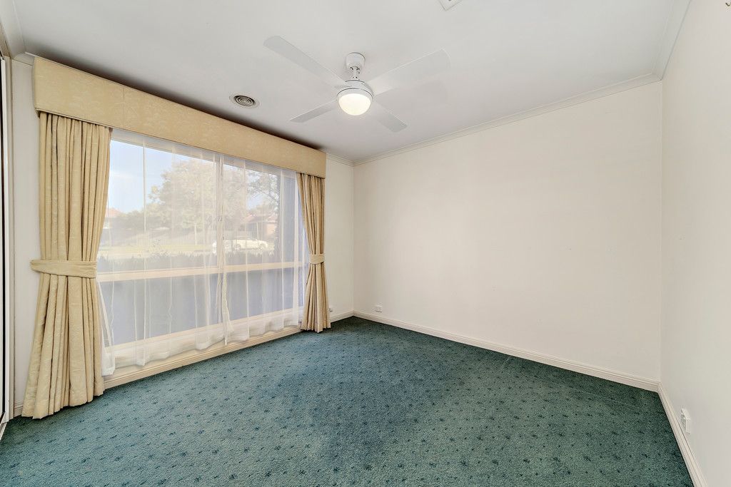 2 Warburton Street, Narrabundah ACT 2604, Narrabundah - Thumbnail 8