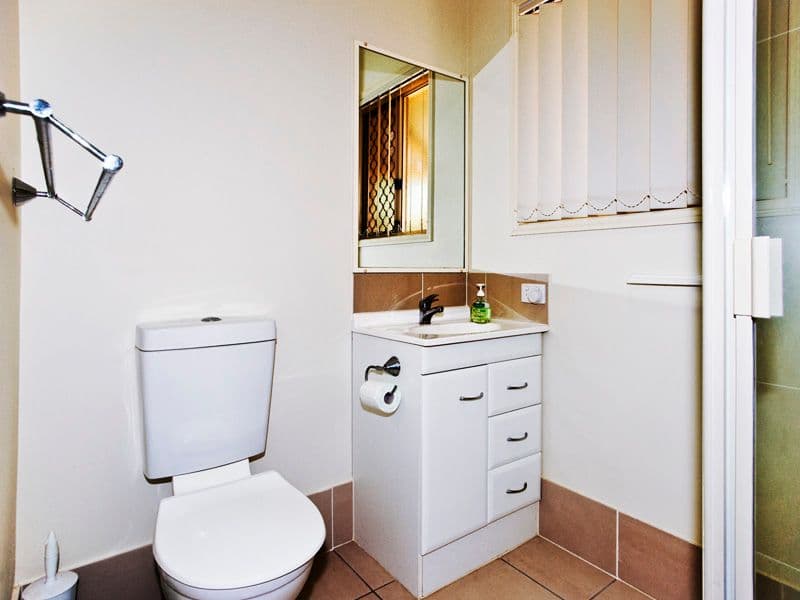 2 Chudleigh Street, REDCLIFFE QLD 4020, Redcliffe - Thumbnail 7