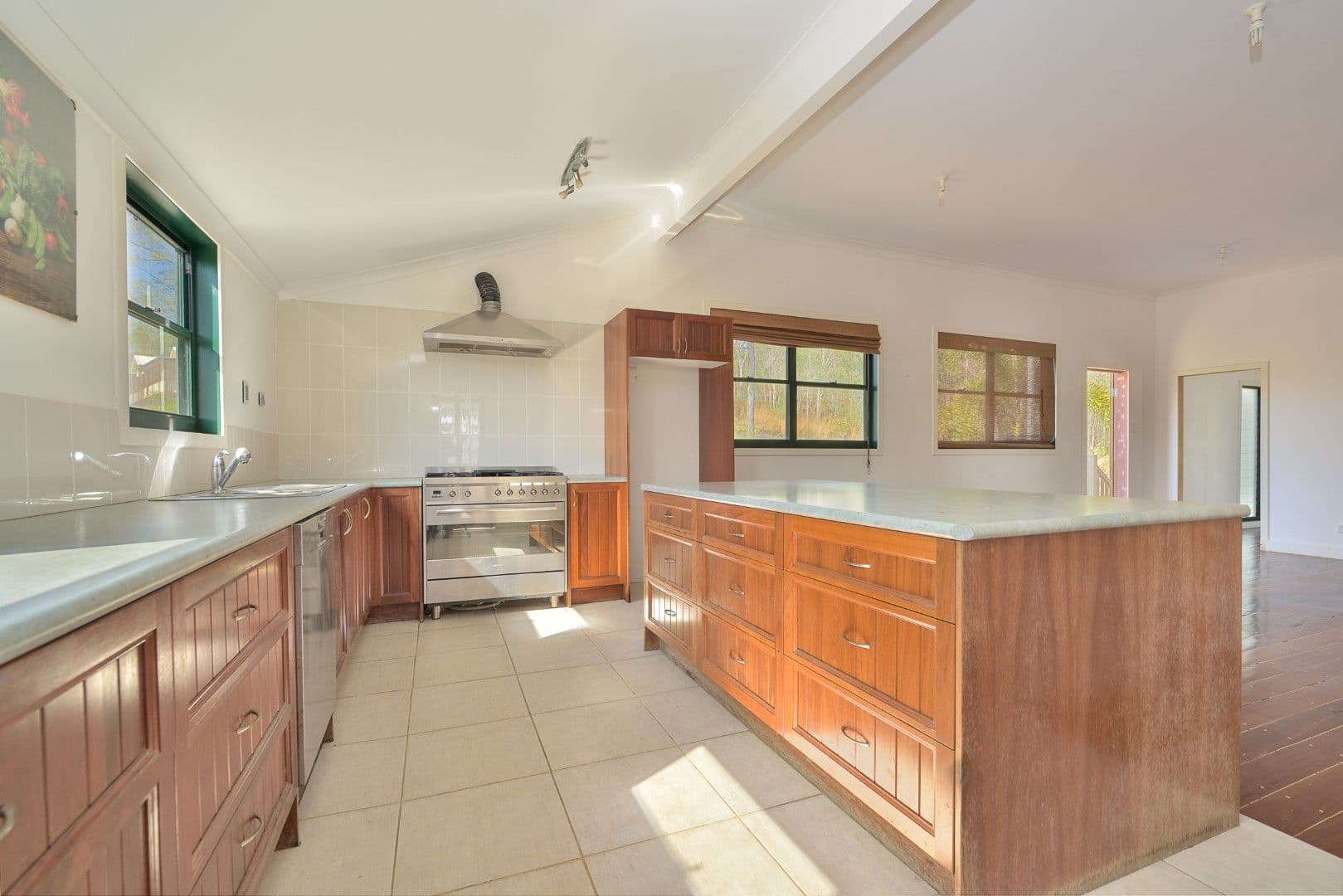 25 Upton Road, Beecher QLD 4680, Beecher - Thumbnail 2