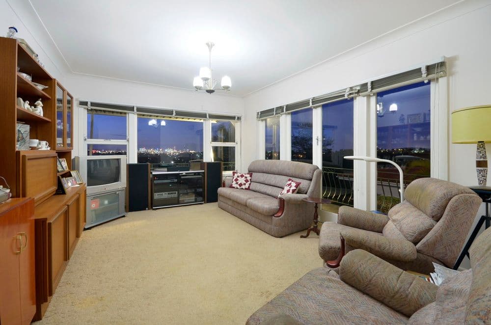 38  Dagmar Street, HOLLAND PARK WEST QLD 4121, Holland Park West - Thumbnail 2