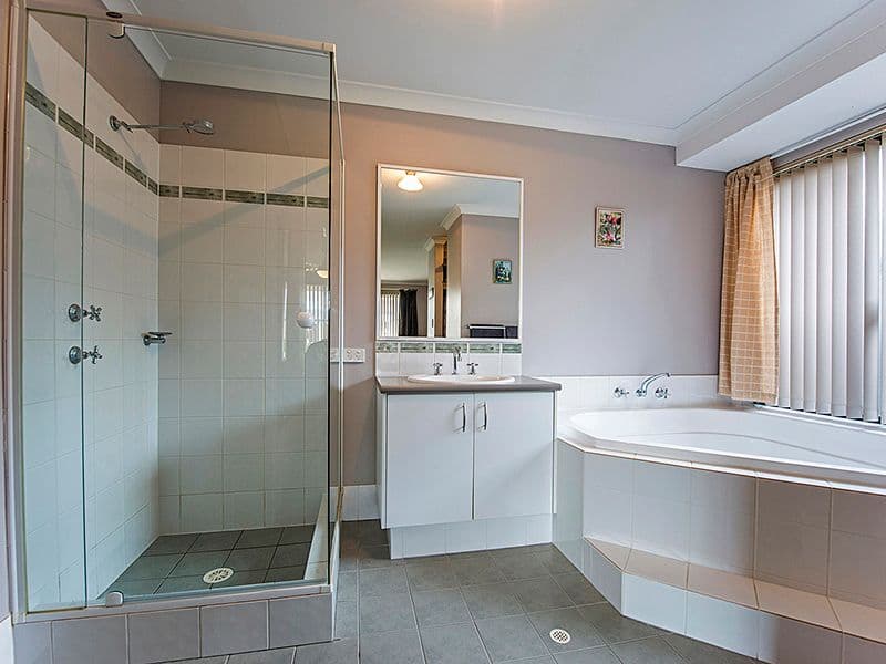 21 CASCADES Road, SOUTHERN RIVER WA 6110, Southern River - Thumbnail 3
