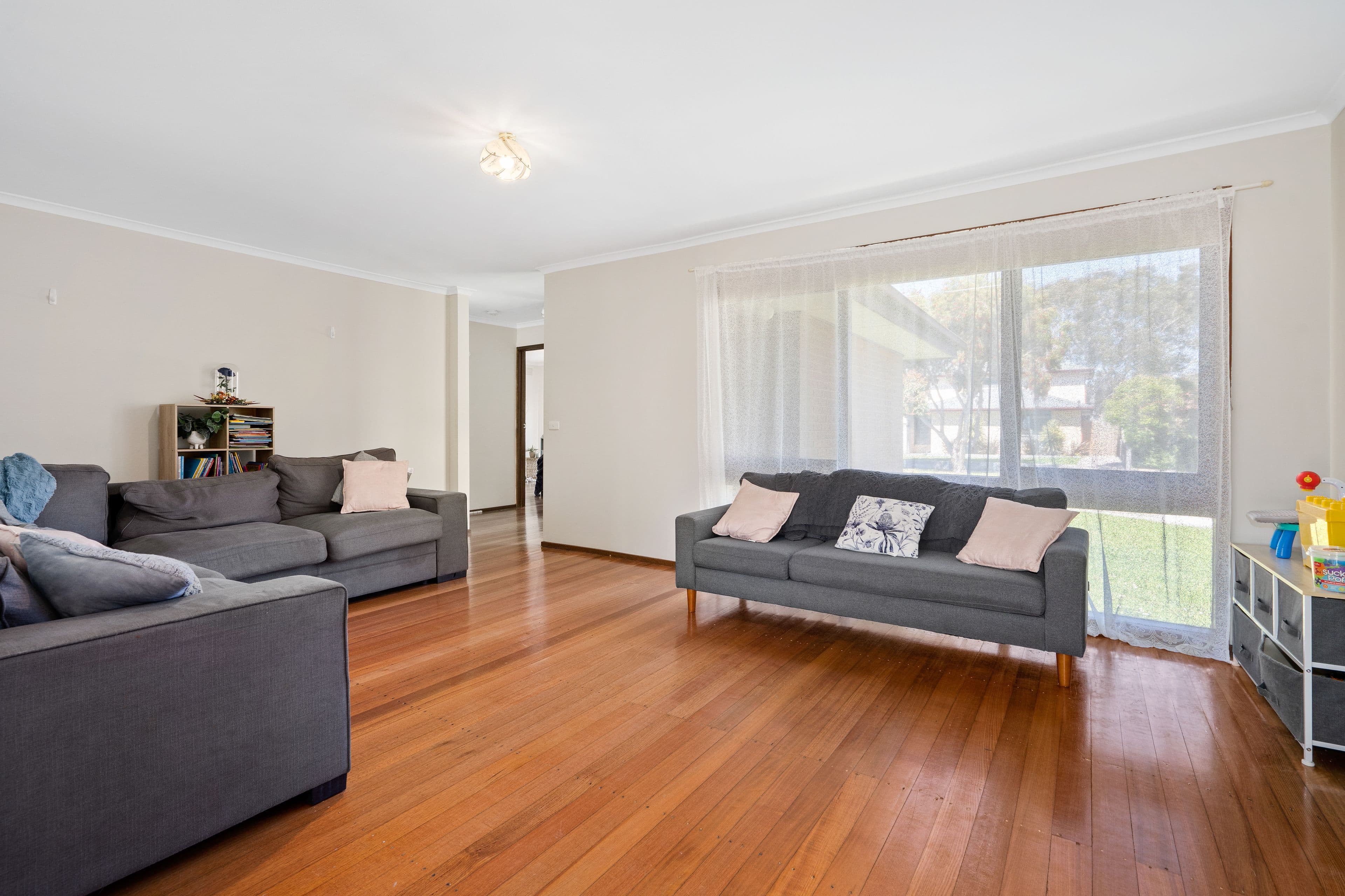 28 Japonica Street, Bundoora VIC 3083, Bundoora - Thumbnail 2