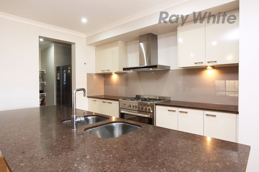 11 Coronat Drive, WILLIAMS LANDING VIC 3027, Williams Landing - Thumbnail 6